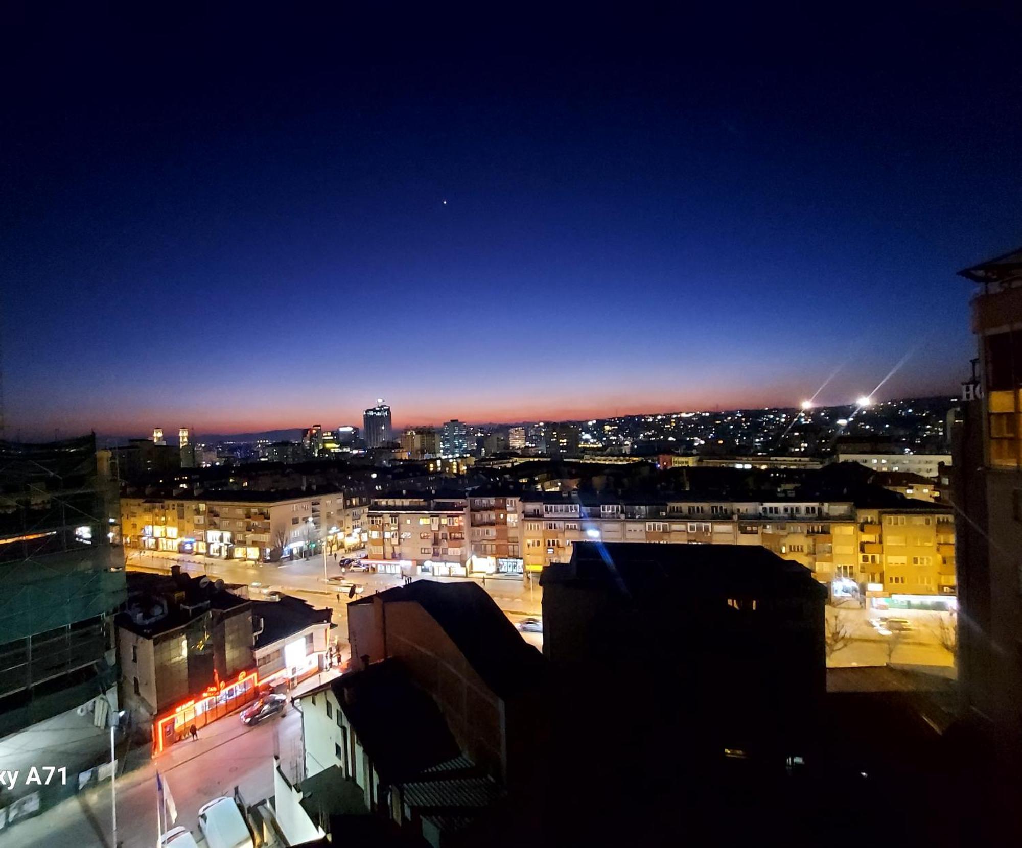 Gorgeous Apartment With City View In The City Center Pristina Kültér fotó