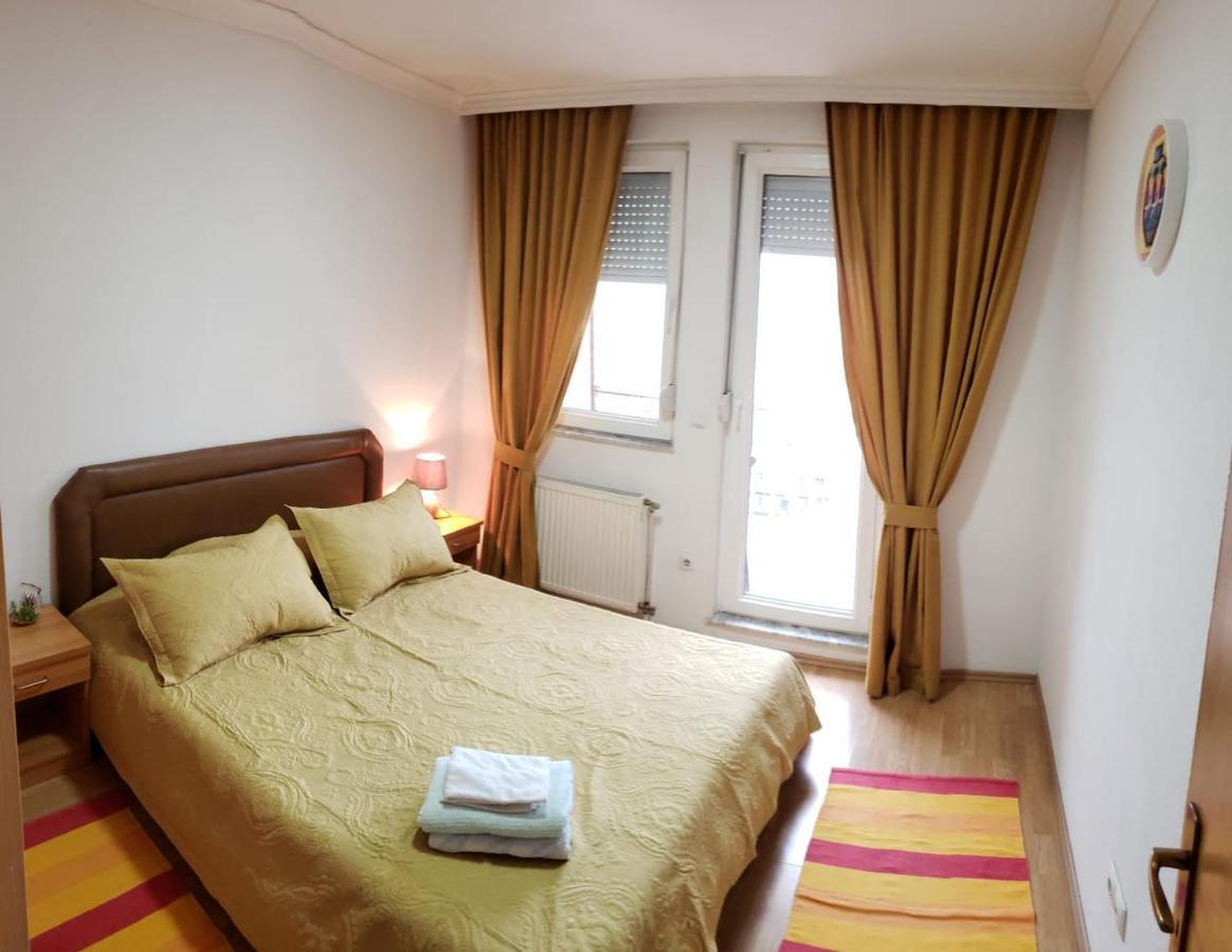 Gorgeous Apartment With City View In The City Center Pristina Kültér fotó